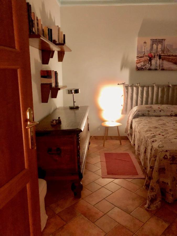 Camera Matrimoniale Privata Con Bagno Interno Vercelli Luaran gambar